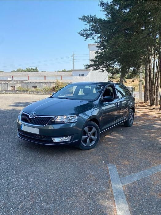 Usado 2015 Skoda Rapid Sedan | € 6.000 - Imagem 1/4