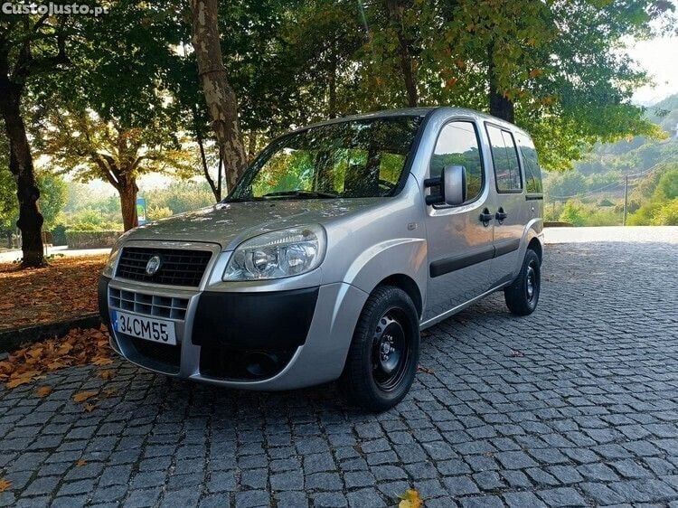 Cinza Usado 2006 Fiat Doblò Monovolume | € 5.950 (Bom preço) - Imagem 1/1