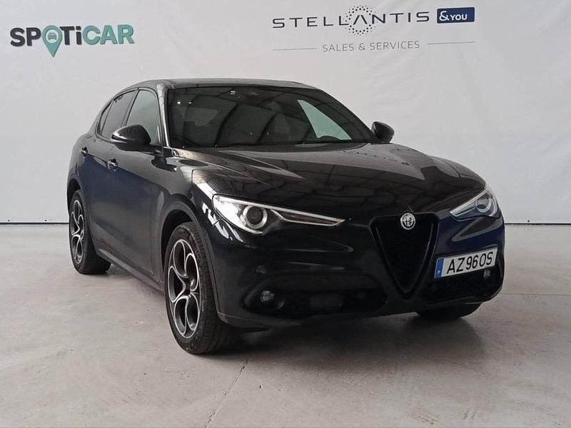 Usado Alfa Romeo Stelvio Sprint 190 HP (139 kW) 2023 Preto SUV