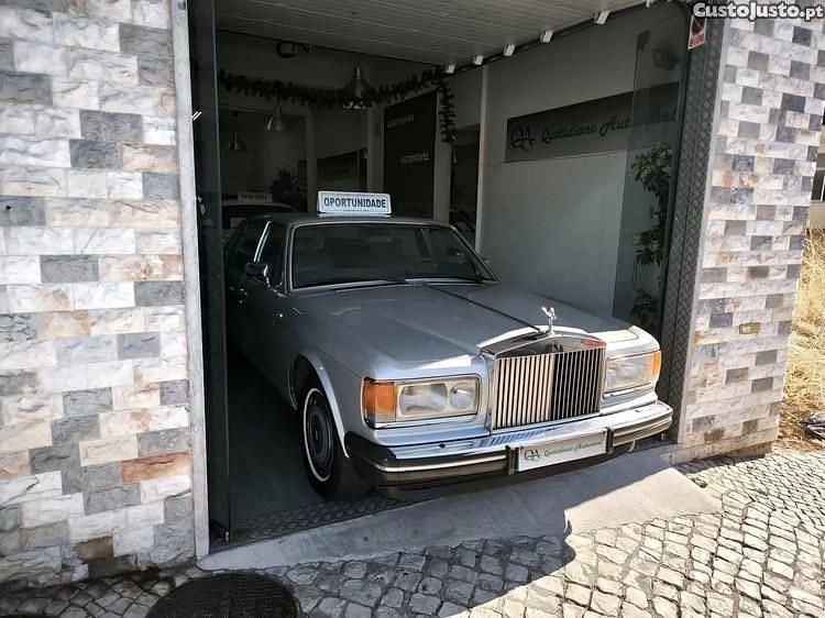 Cinza Usado 1986 Rolls Royce Silver Spur Sedan | € 34.950 - Imagem 1/1