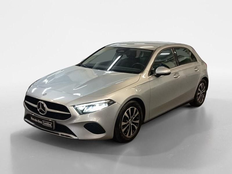 Cinza Usado 2024 Mercedes A200 AMG line Sedan | € 29.950 (Super Preço) - Imagem 1/4