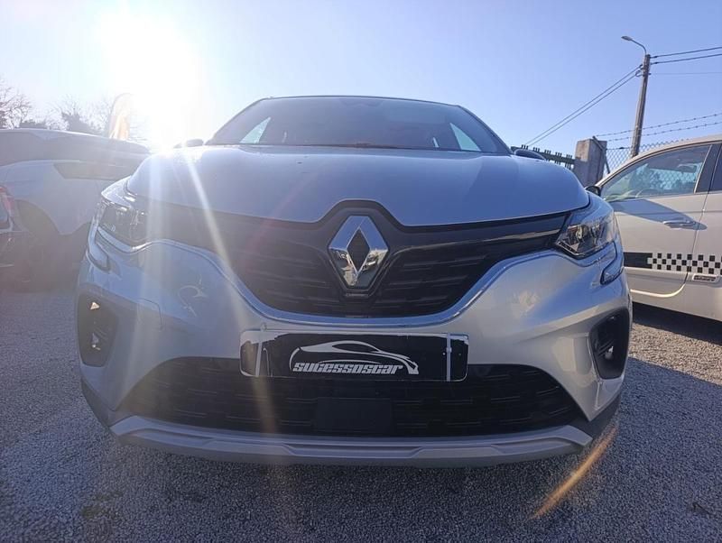 Usado Renault Captur Business 100 HP (73 kW) 2022 Cinza SUV