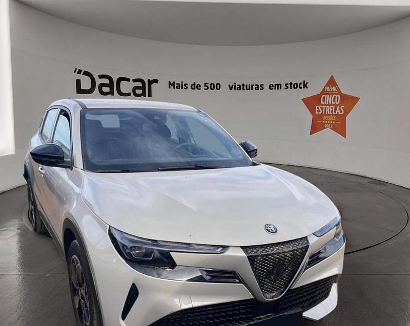 Usado Alfa Romeo Junior 114 kW (156 HP) 2025 Branco SUV