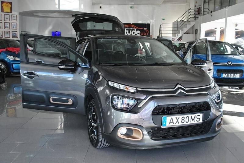 Usado Citroën C3 PureTech 83 HP (61 kW) 2023 Cinzento Citadino