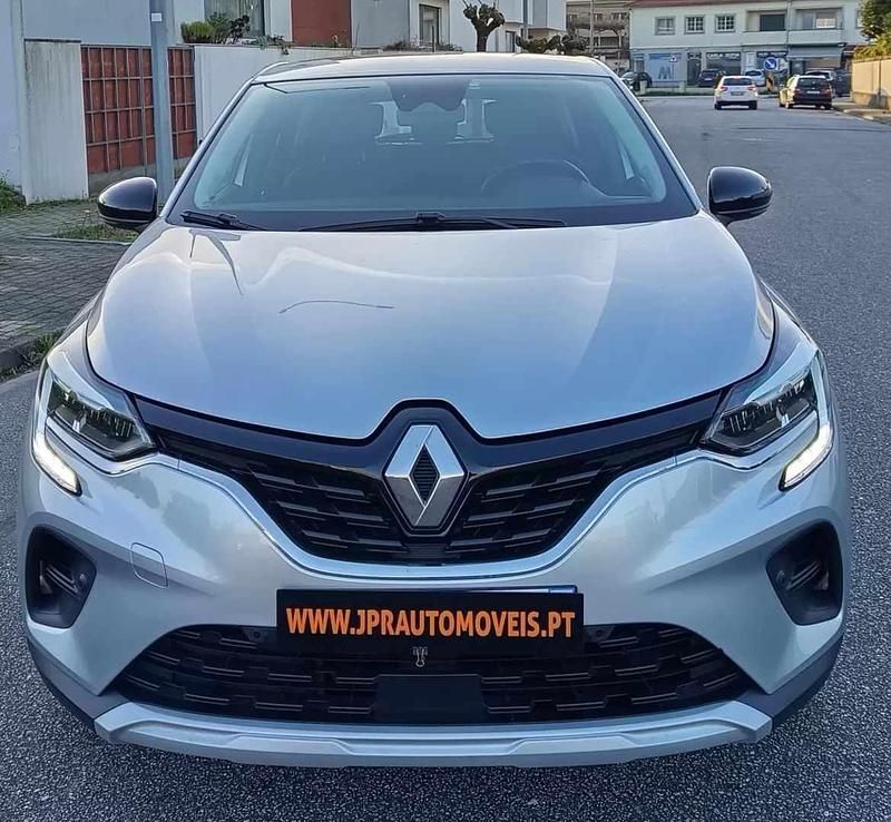 Usado Renault Captur Evolution 145 HP (106 kW) 2022 Cinza SUV