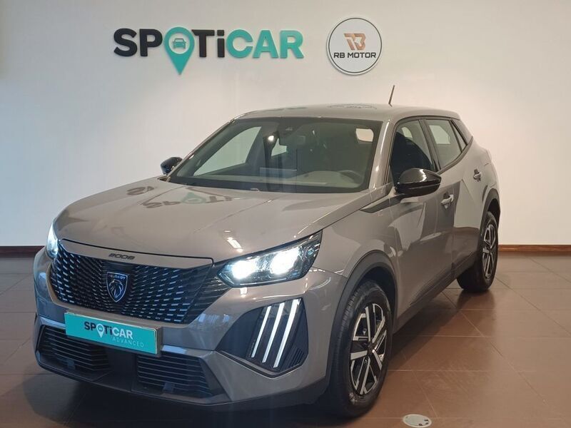 Cinza Usado 2024 Peugeot 2008 Active SUV | € 20.750 (Preço justo) - Imagem 1/4