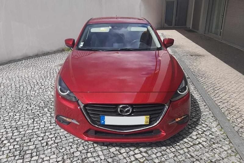Usado Mazda 3 101 HP (74 kW) 2018 Vermelho Citadino