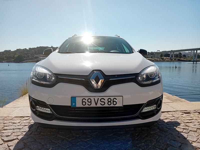 Branco Usado 2014 Renault Mégane GrandTour Bose Edition Carrinha | € 9.900 (Preço justo) - Imagem 1/3