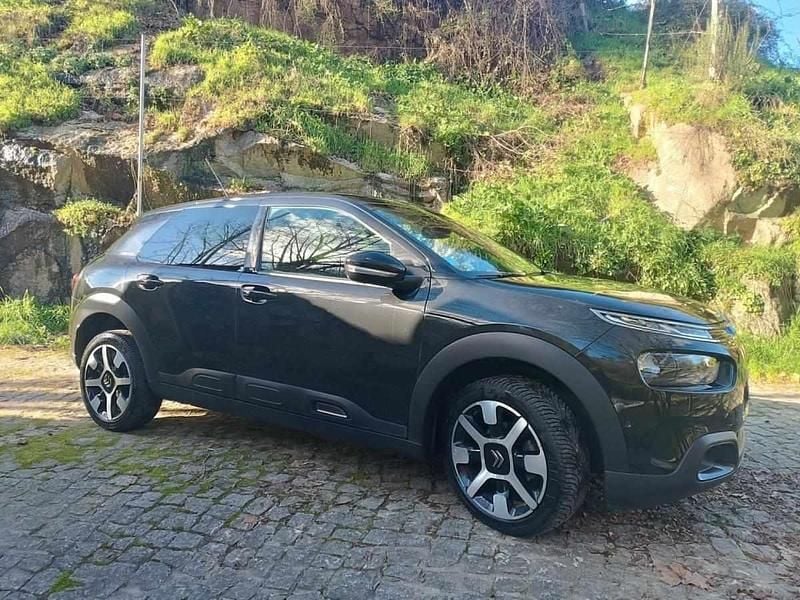 Usado Citroën C4 Cactus Start 102 HP (75 kW) 2018 Preto (metalizado) Citadino