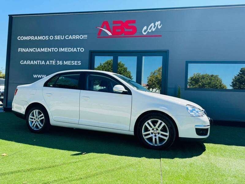 Branco Usado 2010 VW Jetta Trendline Sedan | € 8.000 - Imagem 1/4