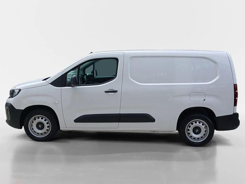 Usado Opel Combo 100 HP (73 kW) 2025 Branco