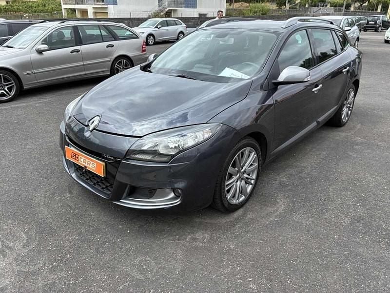 Cinzento Usado 2011 Renault Mégane III Carrinha | € 5.450 (Preço justo) - Imagem 1/4