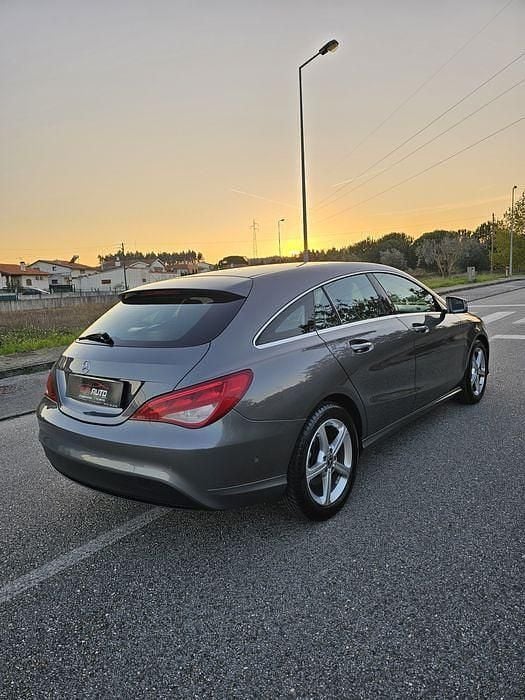 Usado Mercedes CLA180 Shooting Brake 110 HP (80 kW) 2017 Carrinha