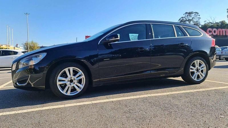 Usado 2011 Volvo V60 Carrinha | € 7.850 - Imagem 1/4