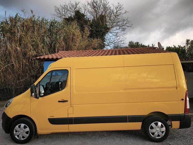 Usado Opel Movano 136 HP (100 kW) 2021 Outra Van