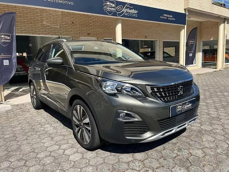 Cinzento Usado 2018 Peugeot 3008 Allure SUV | € 19.900 (Caro) - Imagem 1/4