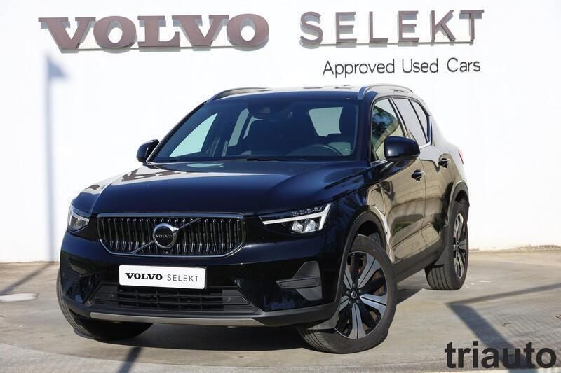 Branco cristal Usado 2023 Volvo XC40 Core SUV | € 43.200 (Caro) - Imagem 1/4