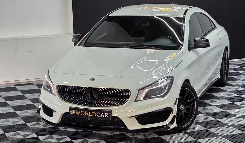 Branco glaciar Usado 2015 Mercedes CLA45 AMG AMG Sedan | € 21.990 - Imagem 1/4