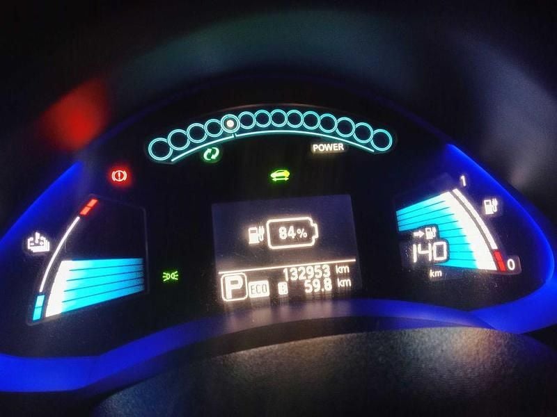 Branco Usado 2017 Nissan Leaf Acenta Citadino | € 8.000 (Bom preço) - Imagem 1/4