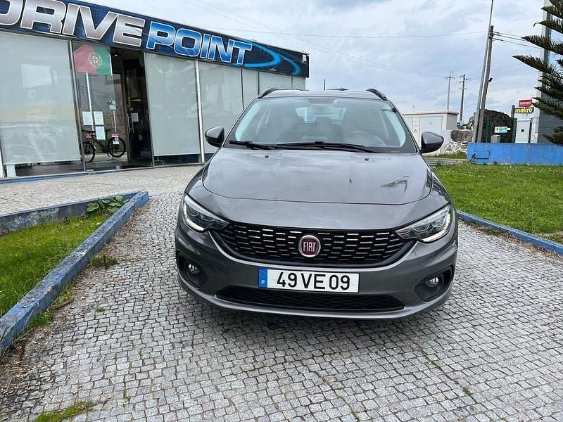 Usado Fiat Tipo Lounge 120 HP (88 kW) 2018 Cinza Carrinha