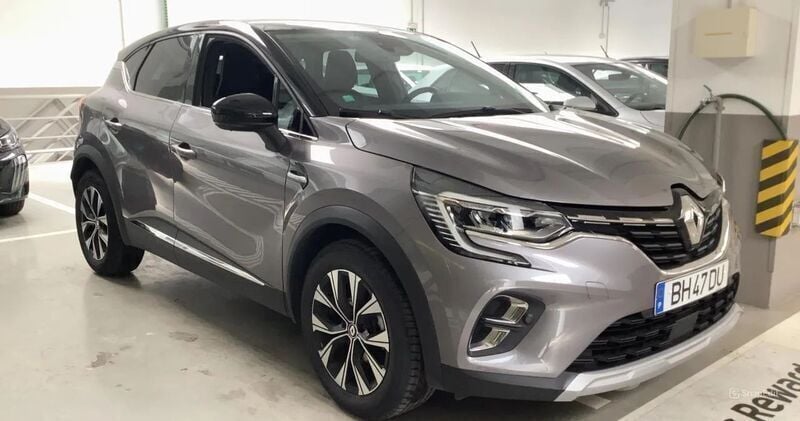 Cinza Usado 2024 Renault Captur Techno SUV | € 22.090 (Preço justo) - Imagem 1/4