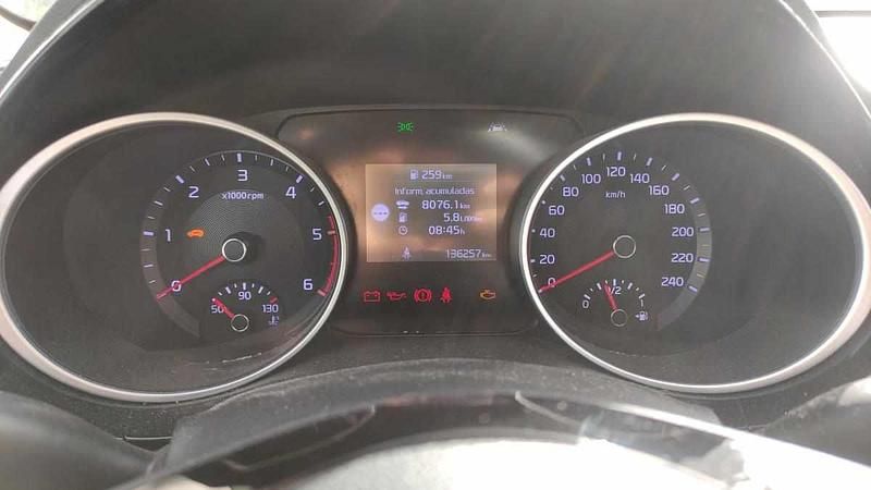 Usado Kia Ceed 136 HP (100 kW) 2018 Azul Citadino