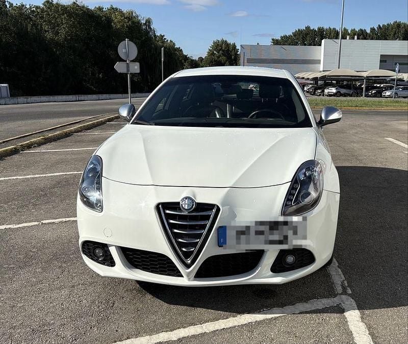 Usado Alfa Romeo Giulietta 105 HP (77 kW) 2012 Citadino