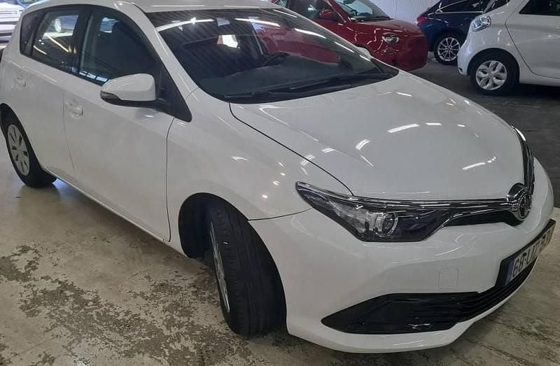 Branco Usado 2018 Toyota Auris Active | € 13.899 (Bom preço) - Imagem 1/4