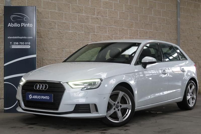 Usado Audi A3 Sport 184 HP (135 kW) 2018 Branco Sedan
