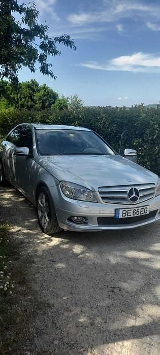Usado 2010 Mercedes C320 Sedan | € 13.000 (Caro) - Imagem 1/4
