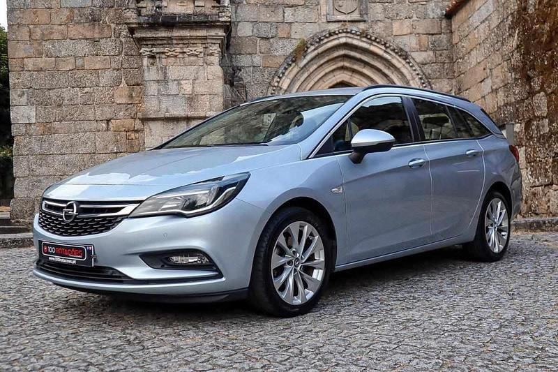 Cinzento Usado 2016 Opel Astra Carrinha | € 12.750 (Preço elevado) - Imagem 1/4