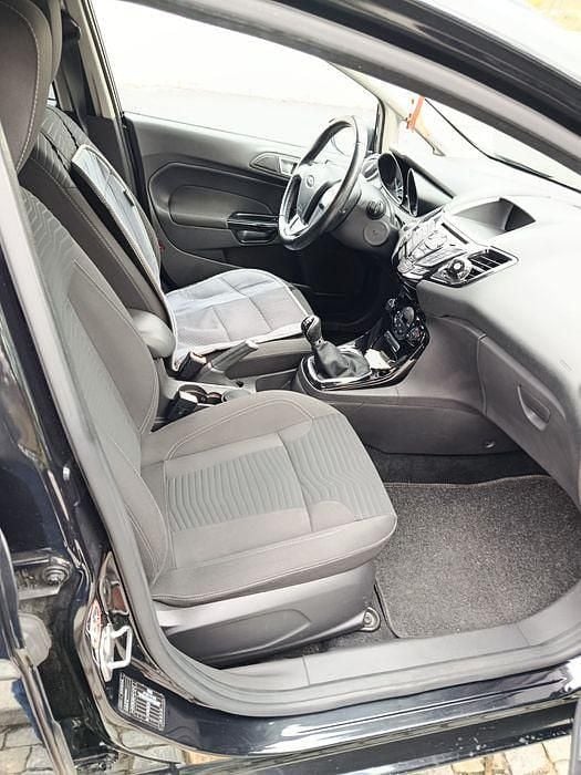 Usado Ford Fiesta Titanium 100 HP (73 kW) 2015 Sedan