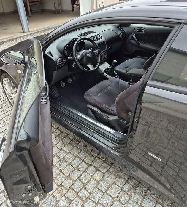 Usado Alfa Romeo GT 150 HP (110 kW) 2004 Coupé
