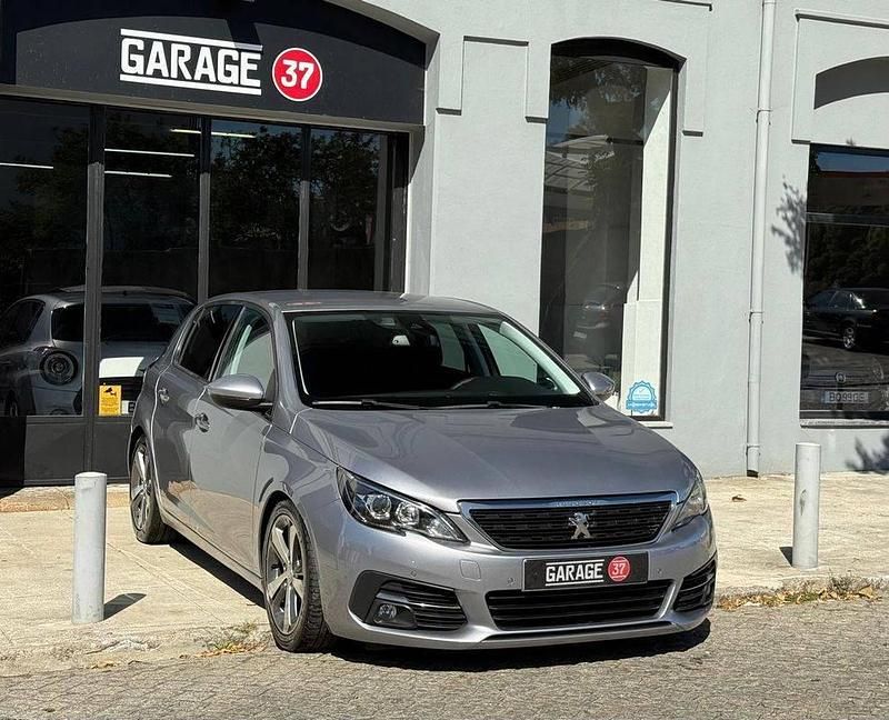 Cinzento Usado 2017 Peugeot 308 | € 12.490 (Preço justo) - Imagem 1/4