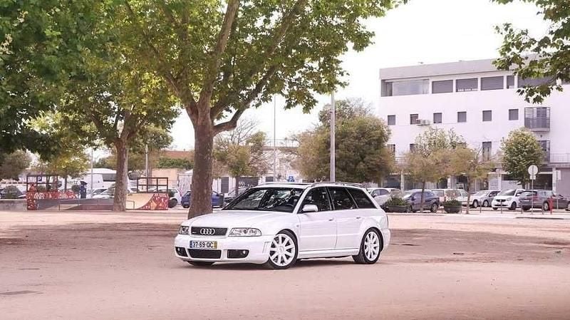 Usado Audi RS4 Competition 520 HP (382 kW) 2000 Carrinha