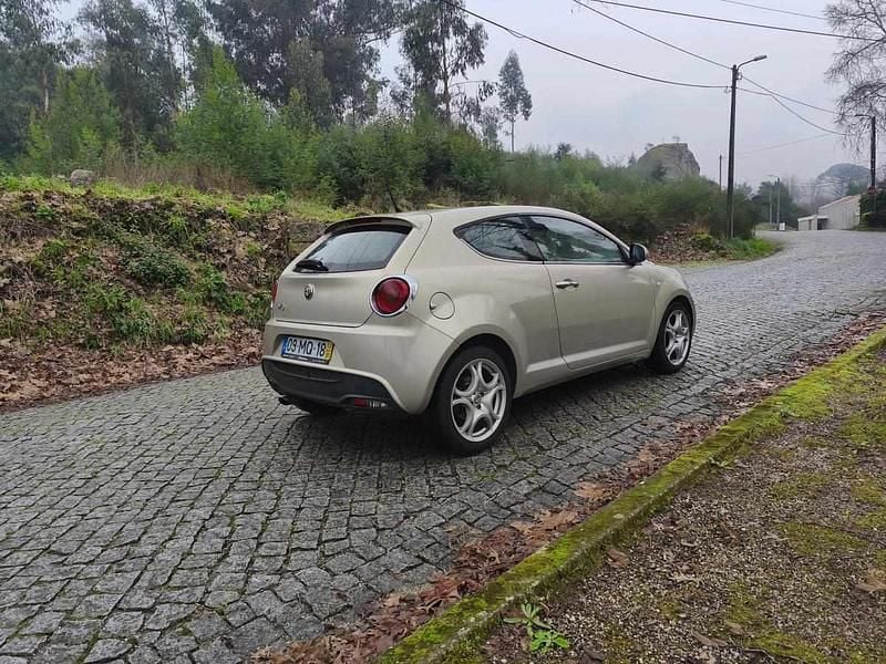 Usado Alfa Romeo MiTo 95 HP (69 kW) 2012 Outra Citadino