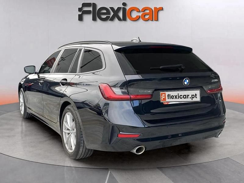 Usado BMW 330e 292 HP (214 kW) 2021 Preto Carrinha
