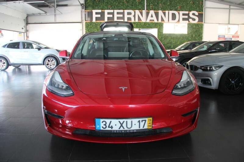 Vermelho Usado 2019 Tesla Model 3 Sedan | € 25.000 (Preço justo) - Imagem 1/4