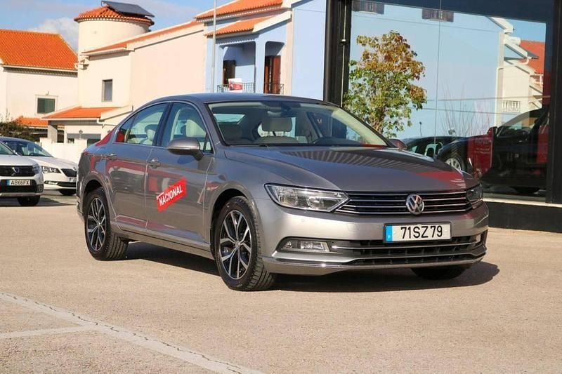 Usado VW Passat 150 HP (110 kW) 2017 Cinzento