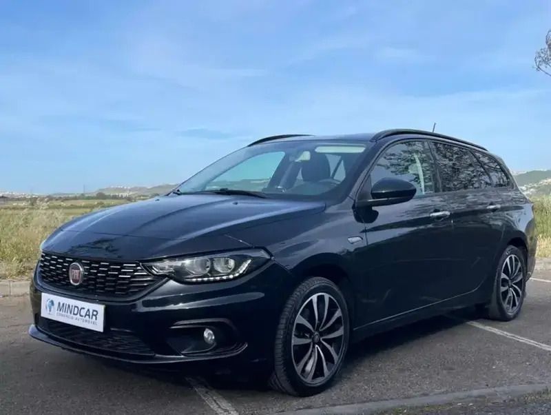 Preto Usado 2019 Fiat Tipo Lounge Carrinha | € 16.480 (Caro) - Imagem 1/4