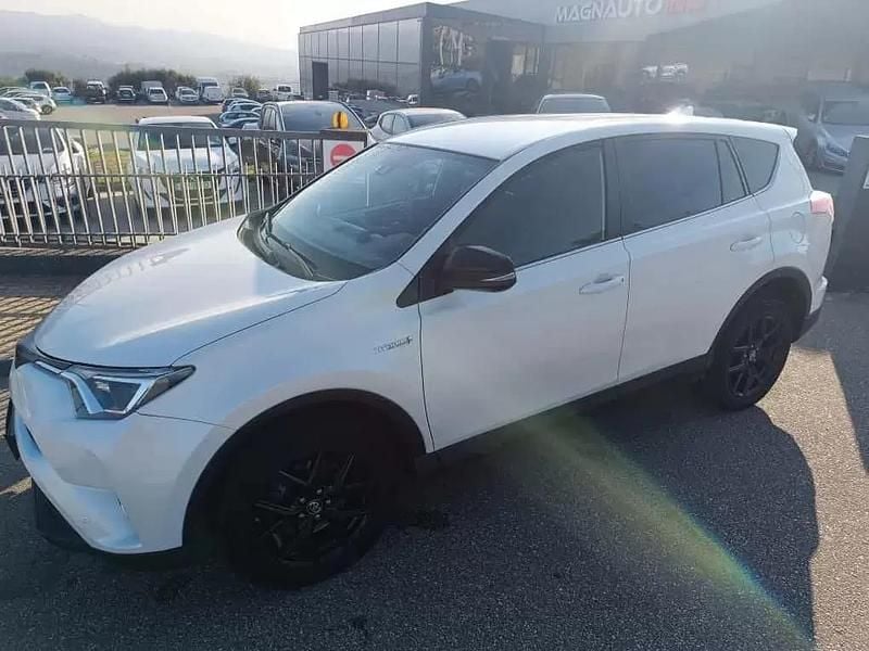 Usado Toyota RAV4 Comfort 197 HP (144 kW) 2018 Branco Carrinha