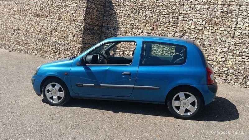 Usado 2002 Renault Clio II Sedan | € 1.800 - Imagem 1/4