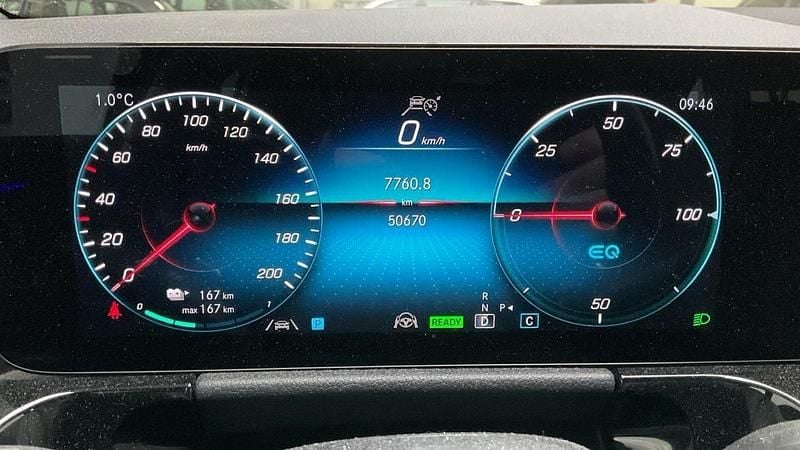 Usado Mercedes EQA250 AMG line 139 kW (190 HP) 2022 Preto SUV