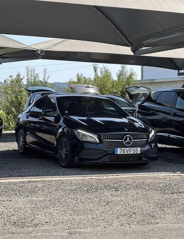 Preto Usado 2018 Mercedes CLA180 Sedan | € 23.900 (Preço justo) - Imagem 1/4