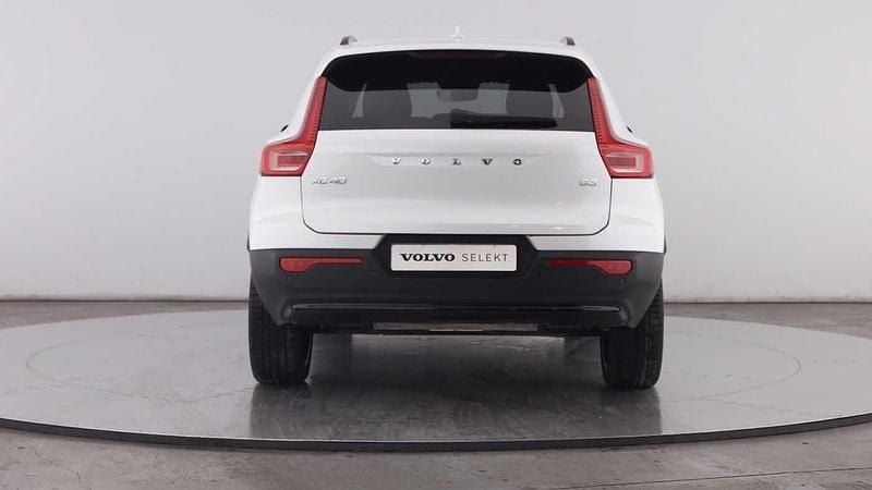 Usado Volvo XC40 163 HP (119 kW) 2025 Branco SUV