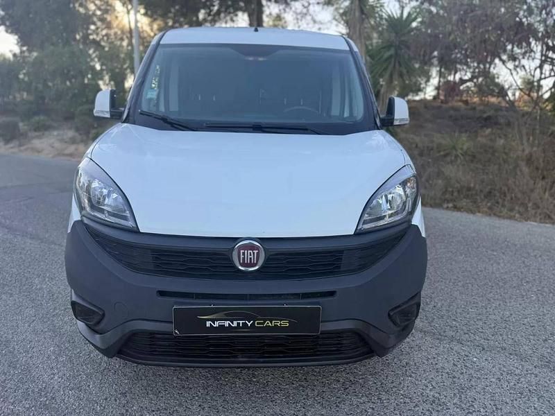 Usado Fiat Doblò 105 HP (77 kW) 2022 Branco Monovolume