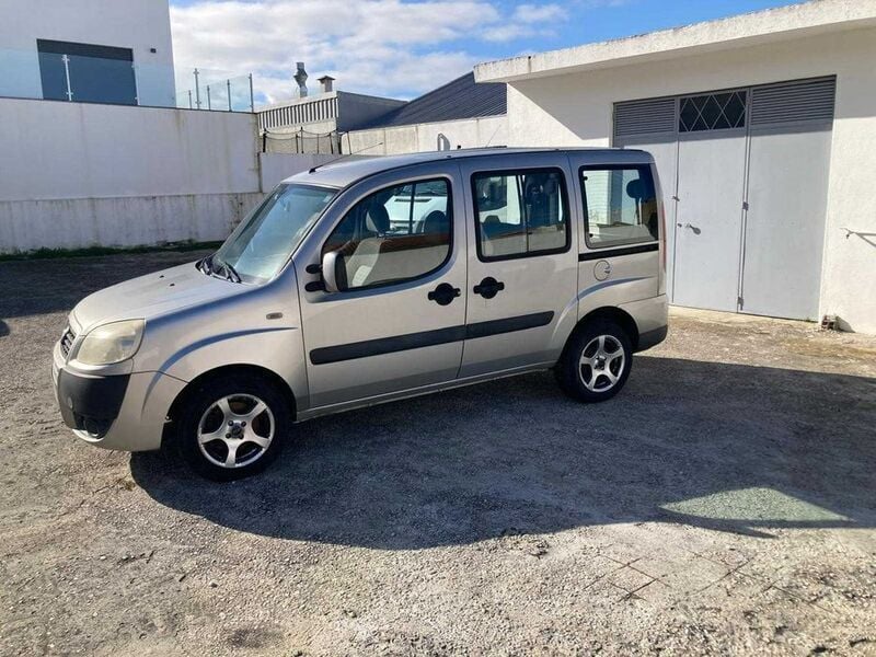 Usado 2007 Fiat Doblò Monovolume | € 4.490 - Imagem 1/4