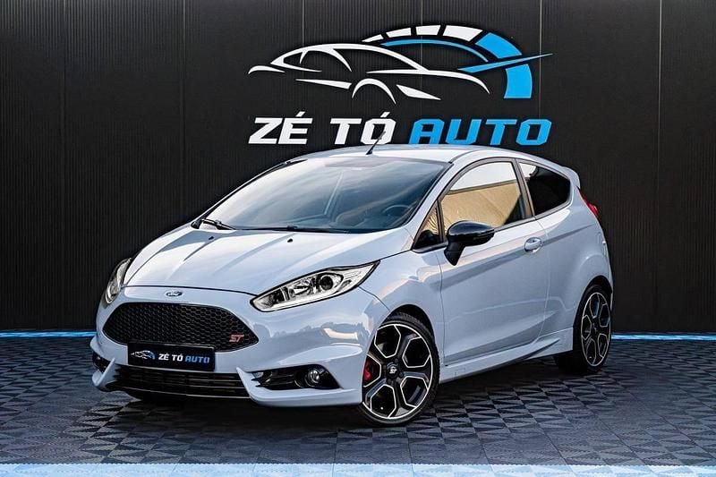 Cinza Usado 2016 Ford Fiesta ST200 Citadino | € 19.500 - Imagem 1/4
