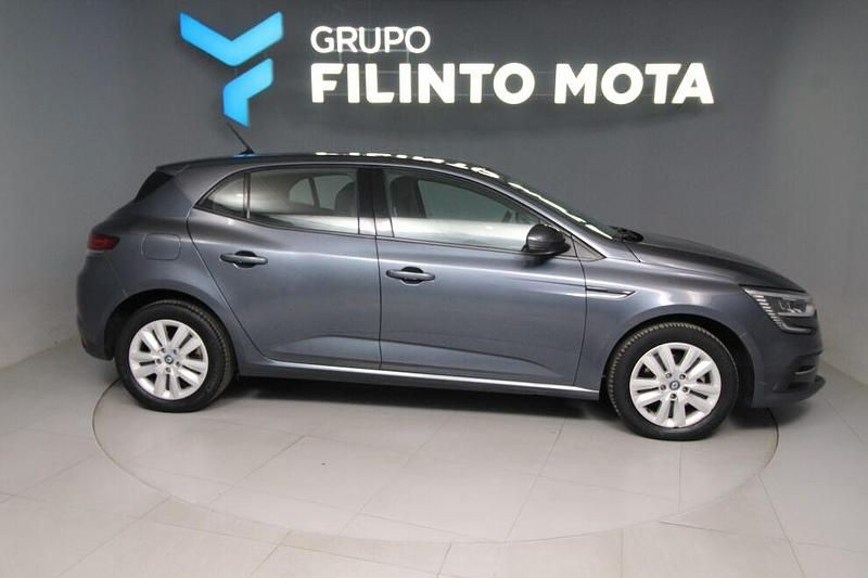 Cinza Usado 2023 Renault Mégane IV Equilibre | € 25.990 - Imagem 1/4