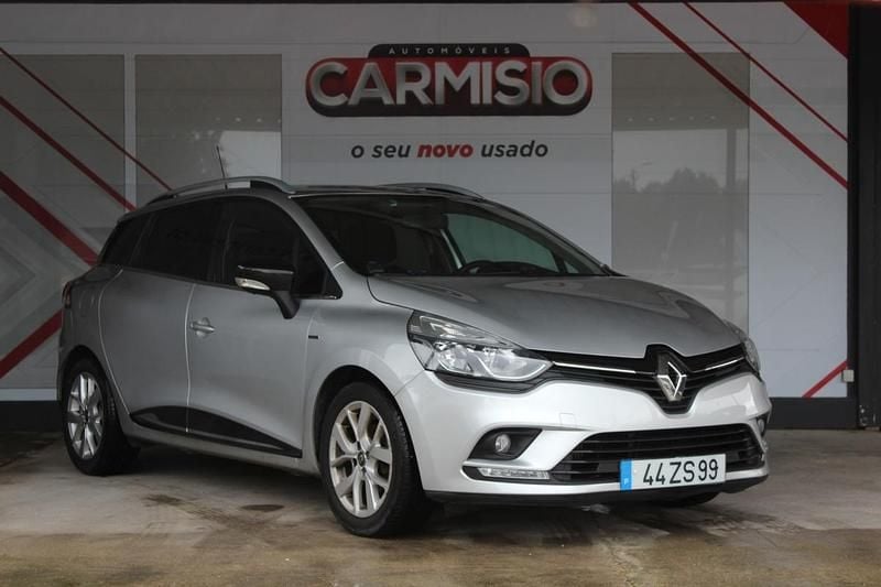 Usado Renault Clio V 90 HP (66 kW) 2020 Cinzento Carrinha